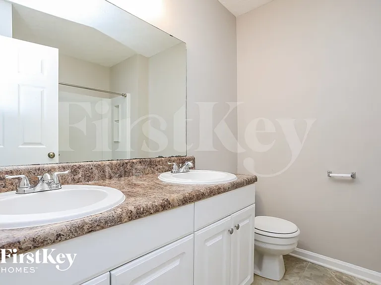 7344 Berkshire Downs Dr — Photo 13