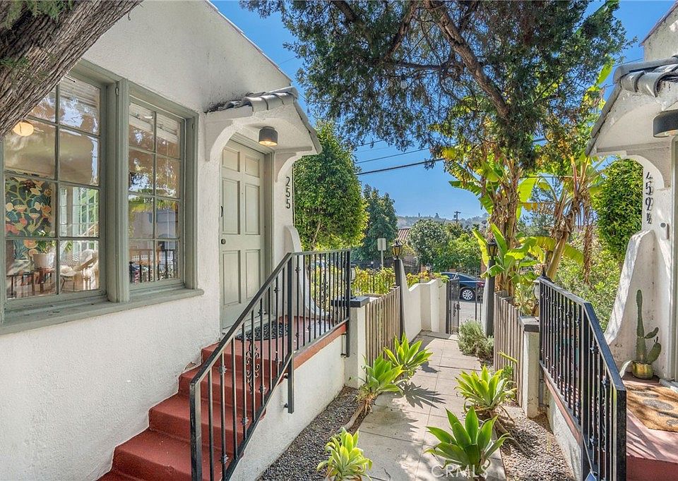 1st image of 255 Isabel St