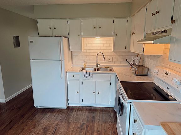 4th image of 7230 W River Rd APT 3