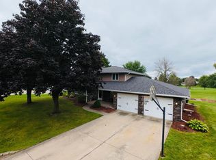 3076 Inverness Ln, New Franken, WI 54229