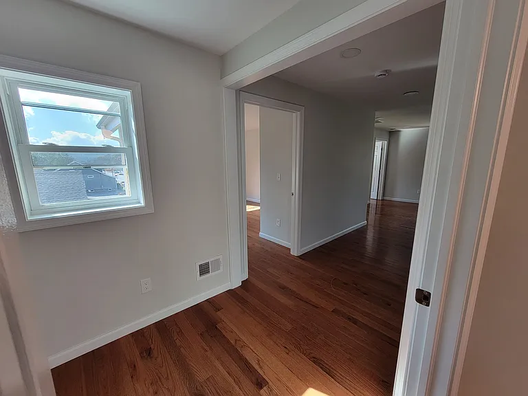 170 Farmington Ave #2 — Photo 19