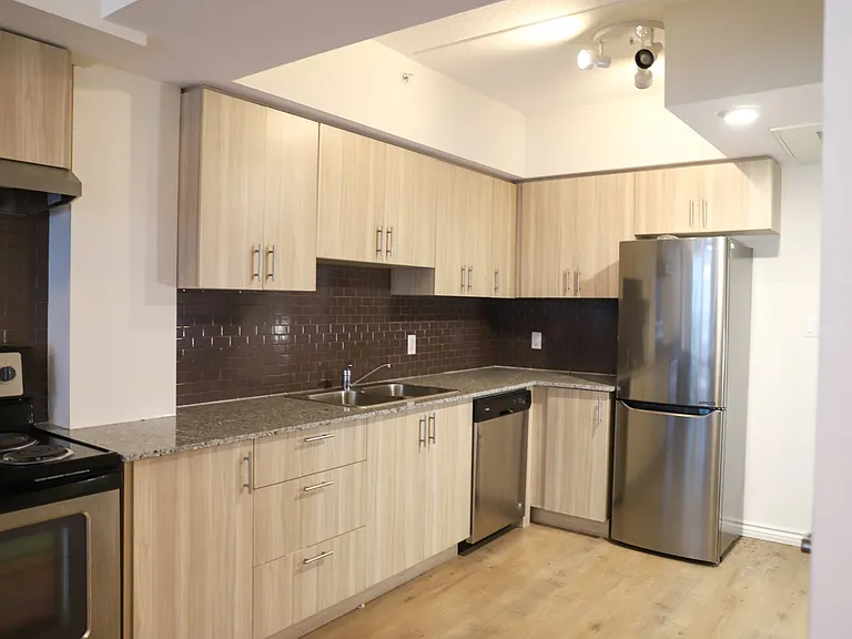 275 Larch St — Photo 22