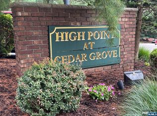 33 Highpoint, Cedar Grove, NJ 07009