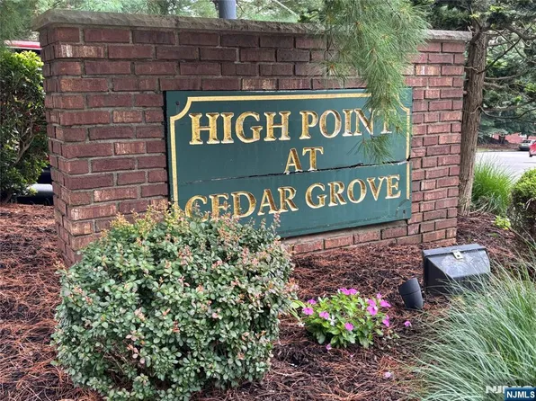 33 Highpoint, Cedar Grove, NJ 07009