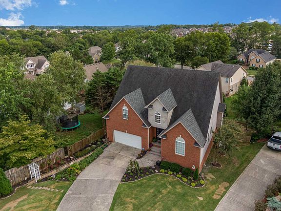 2nd image of 1703 Catalpa Ct