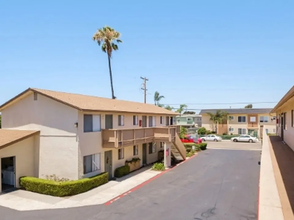 Hemlock Apartments