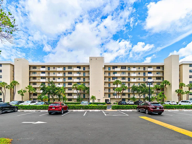 2400 Deer Creek Country Club Blvd #608-1 — Photo 2