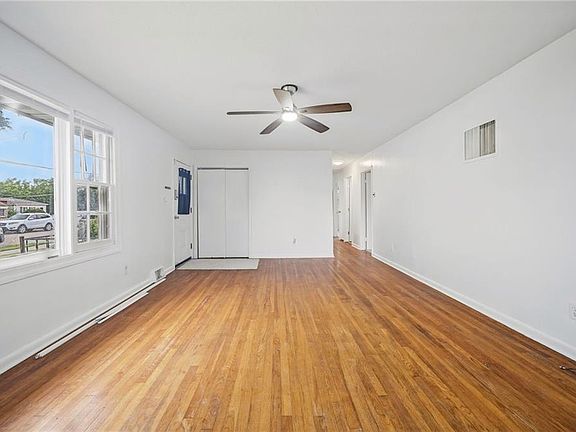 3rd image of 2320 Palmyra St