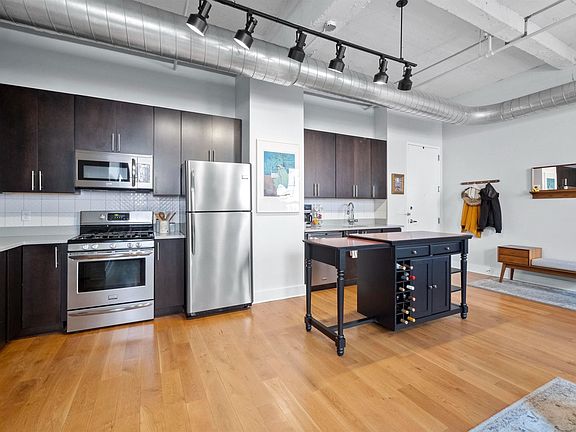 3rd image of 325 Palisade Ave APT 2E