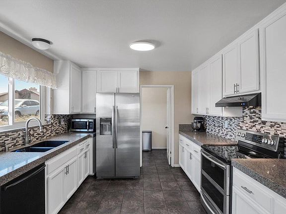 3rd image of 28423 Wimbleton Ln