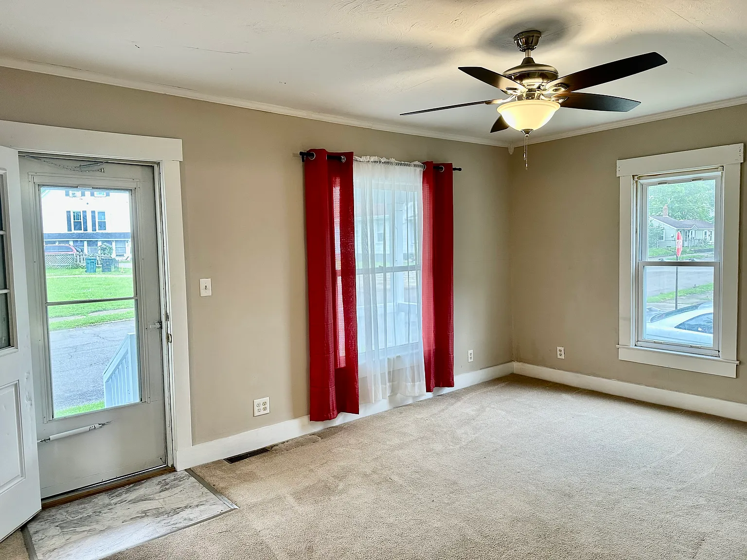 3 bed, 1456 sqft, $995 — Photo 2