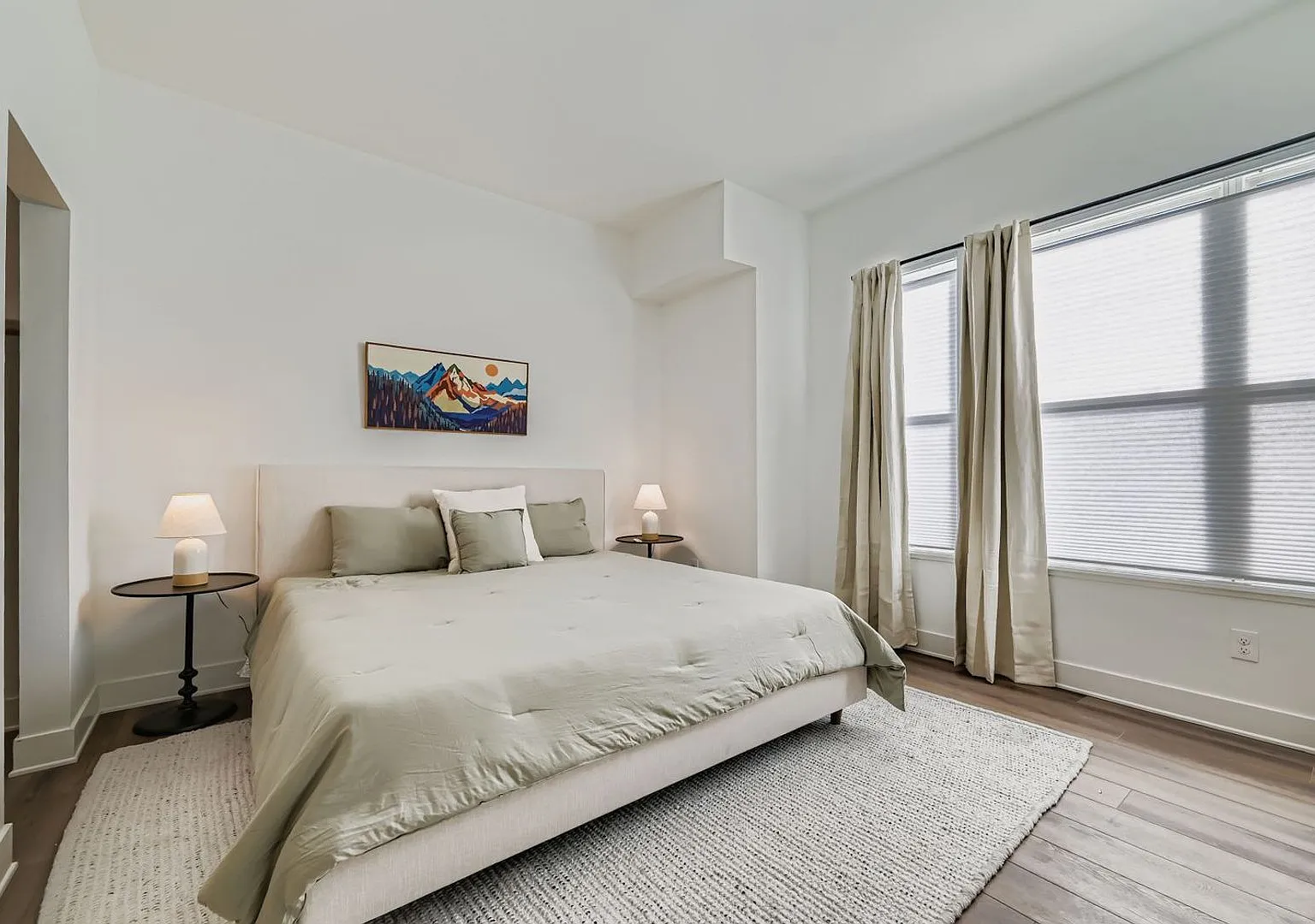 Turnkey 2 BDR Condo in the Heart of Boulder — Photo 3