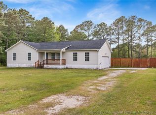 102 Barrington Ct, Maple Hill, NC 28454