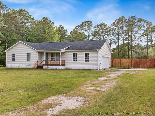 102 Barrington Ct, Maple Hill, NC 28454