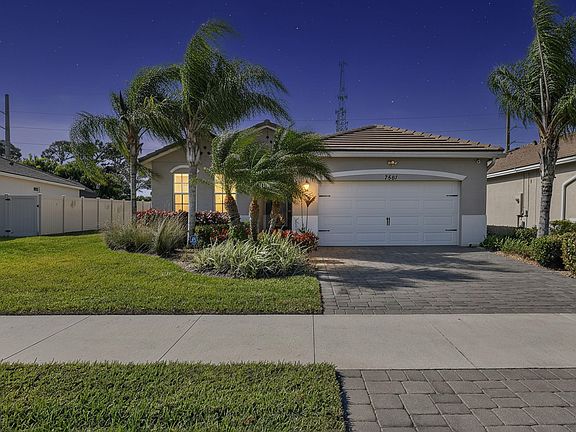 5th image of 7561 SW Harbor Cove Drive