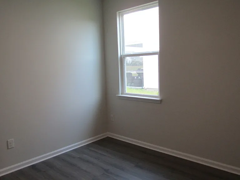 2165 Ainsley Dr — Photo 28