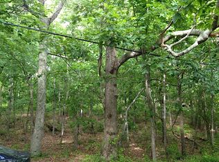 6 Serpentine Dr, Shelter Island Heights, NY 11965