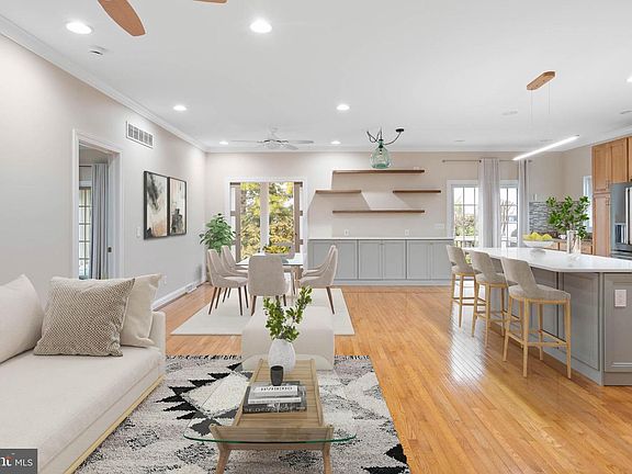 5th image of 20234 Whitehead Cir Unit 100