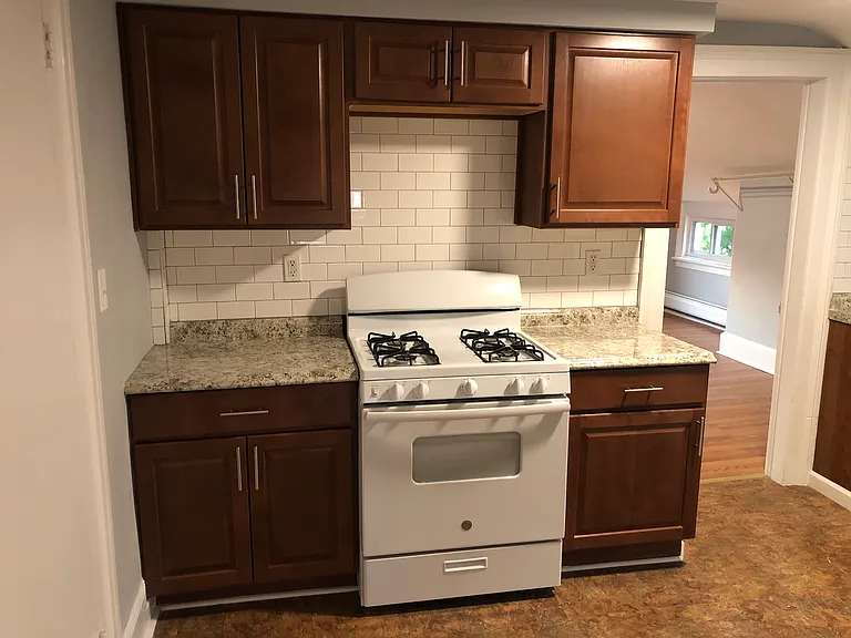 18 Washington St #3 — Photo 10