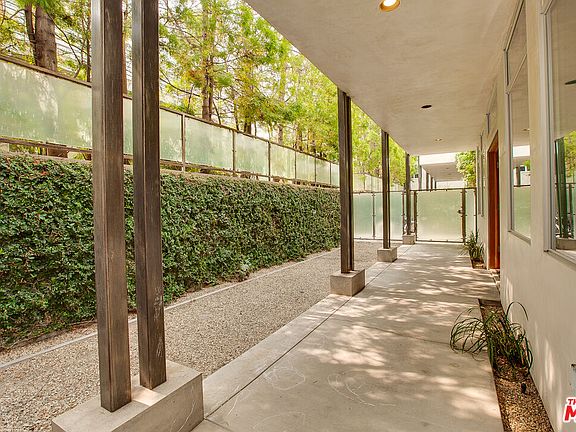 5th image of 538 Broadway St #1