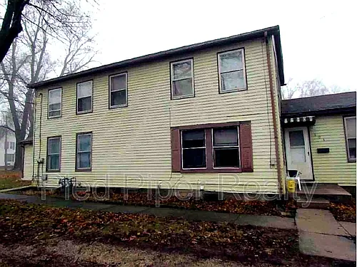 104 E Fulton St Photo 1