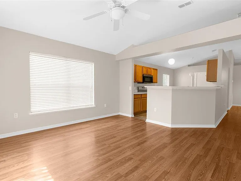 3220 Bellericay Ln — Photo 6