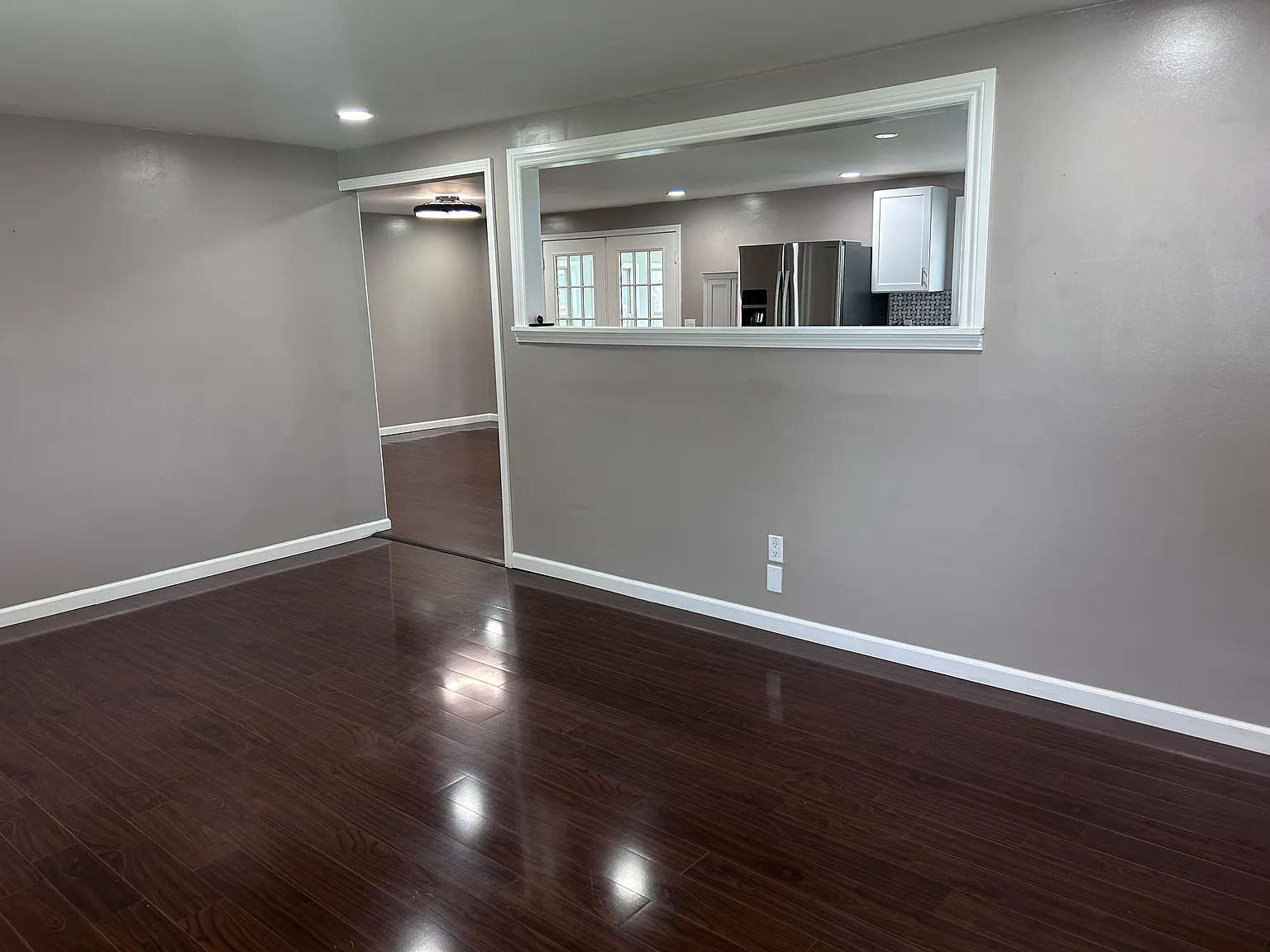 3 bed, 1325 sqft, $2,500 — Photo 4