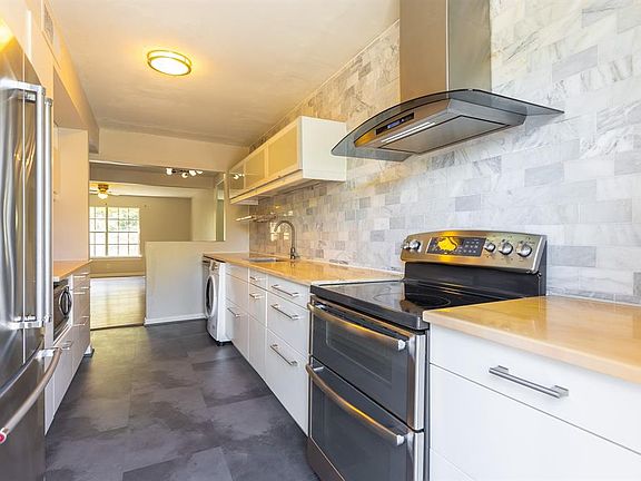 3rd image of 5210 Arboles Dr APT A3