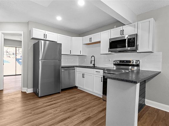 5th image of 1501 W 25th Ct APT C6