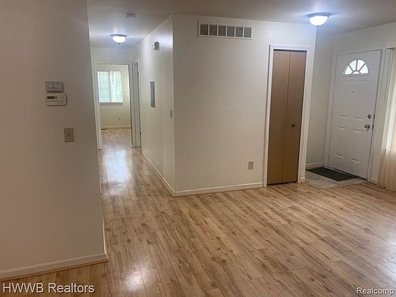 2nd image of 2150 Woodrow Wilson Blvd