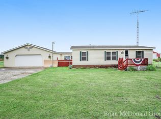 2295 W 136th St, Grant, MI 49327