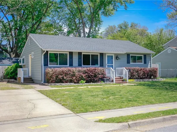 806 Lemaster Ave, Hampton, VA 23669