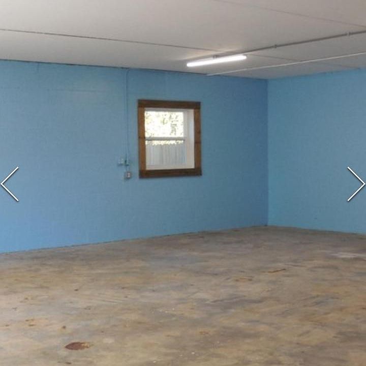 2nd image of 4401 Santa Claus Ln