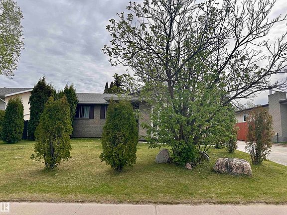 4th image of 10619 108th Ave