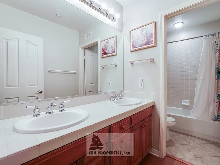 6251 Pacific Pointe Dr — Photo 11