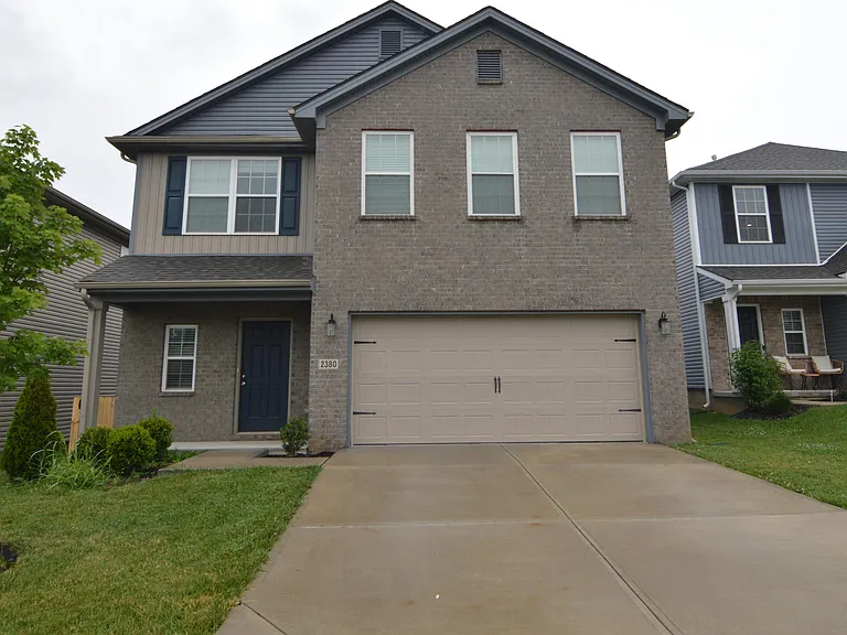 2380 Geranium Ln — Photo 1