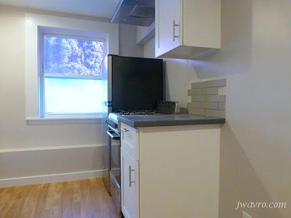 3rd image of 1391 8th Ave #A