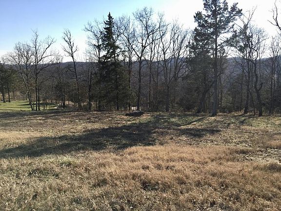 3rd image of 220 Mark Twain Dr