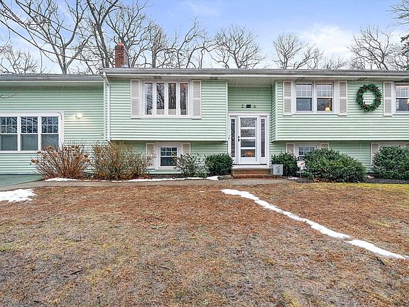 2nd image of 26 Sun Valley Dr