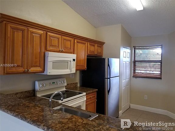 2nd image of 9845 Nob Hill Ln #9845