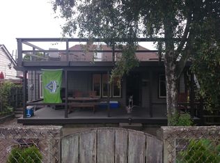 2604 Marine Ave SW, Seattle, WA 98116