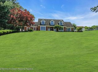 848 Breezy Oaks Dr, Toms River, NJ 08753