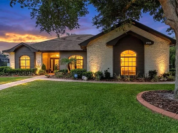 2104 Longleaf Cir, Lakeland, FL 33810