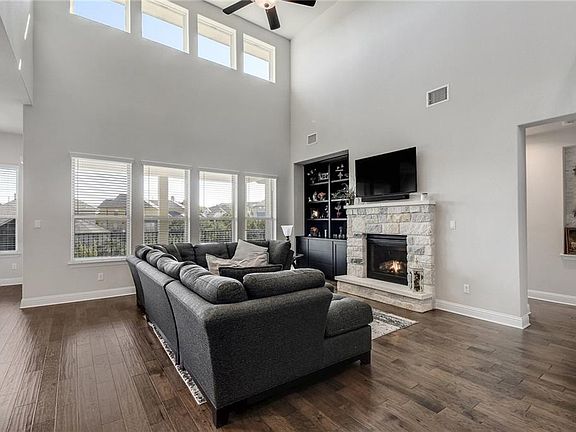 4th image of 115 Grant Cannon Ln