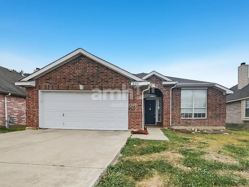 609 Crystal Brook Dr