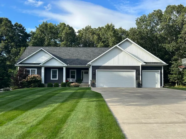 6460 Terravita Dr, Whitehall, MI 49461