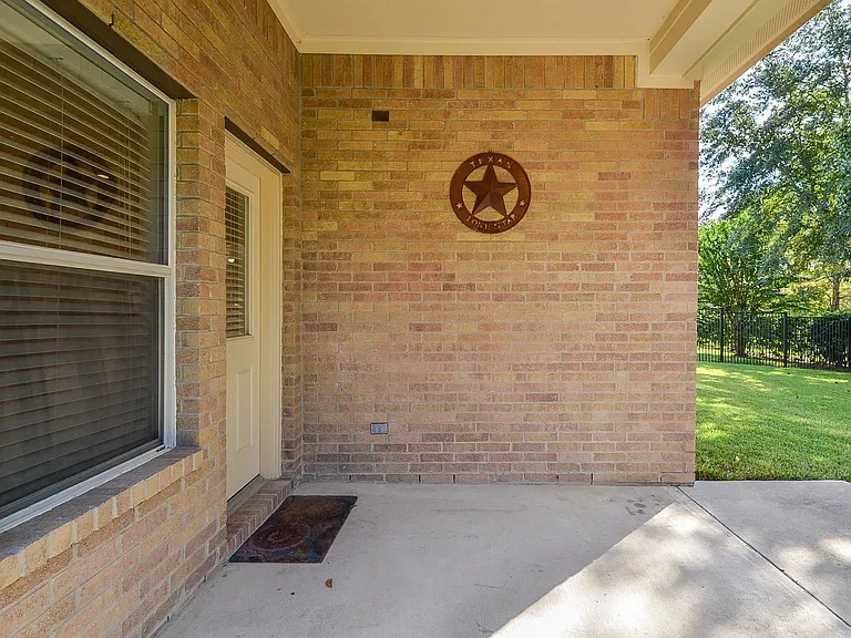 18323 S Elizabeth Shore Loop — Photo 29