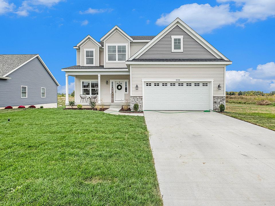 1st image of 220 Plum Ln