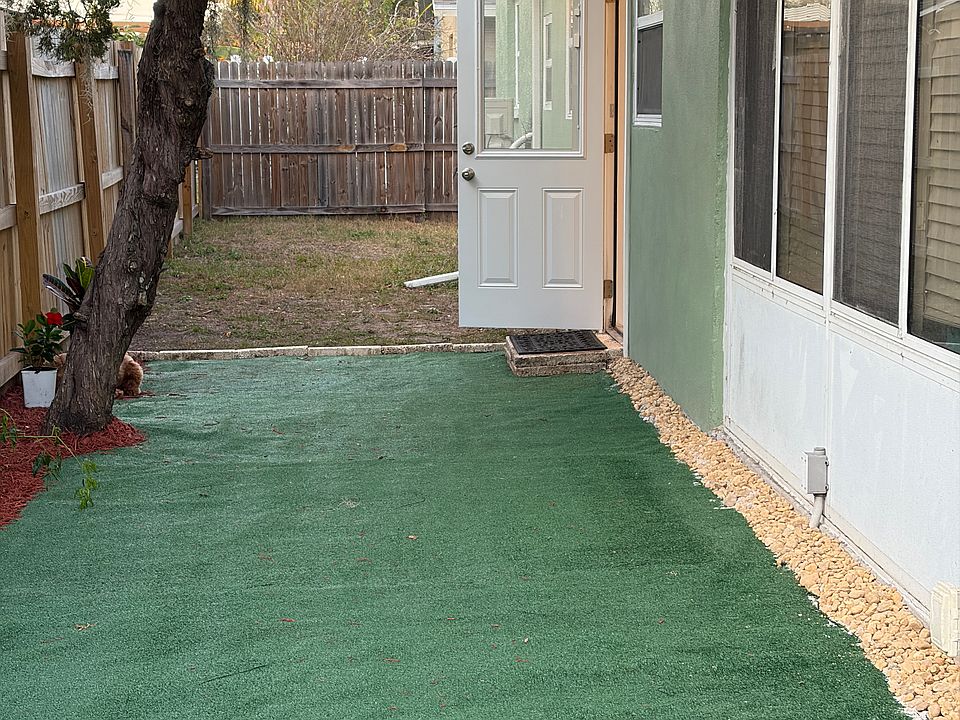 1st image of 2542 Briar Oak Cir