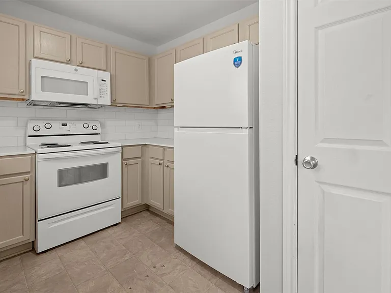 17416 FM 2493 — Photo 9